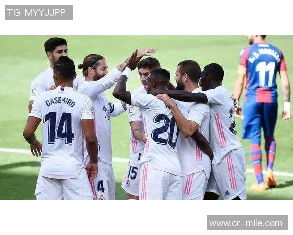 古利特直言佩德里拉拽维尼修斯应判红牌此举严重影响比赛公正性 古利特直言佩德里拉拽维尼修斯应判红牌此举严重影响比赛公正性