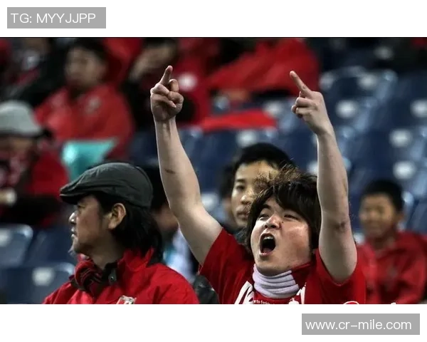 杨立瑜遭球迷怒斥:何必与阿猫阿狗争执真该给球迷竖中指 杨立瑜遭球迷怒斥:何必与阿猫阿狗争执真该给球迷竖中指