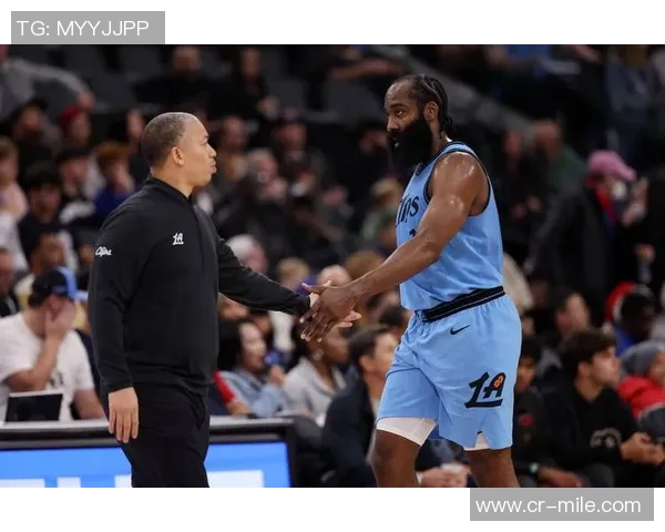 快船队的挑战与内讧：顺风球下的脆弱与争执分析