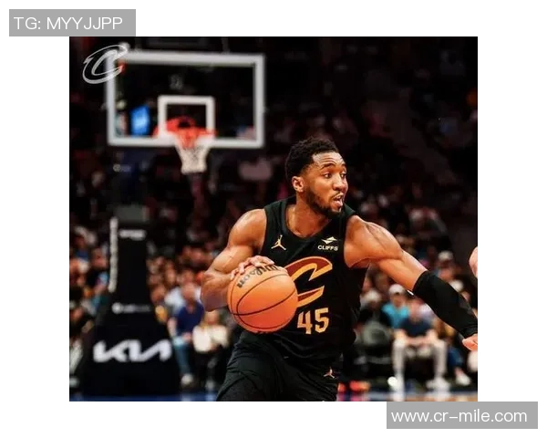 米切尔表现起伏明显第三节狂砍21分末节却陷入低迷仅得4分失误频繁 米切尔表现起伏明显第三节狂砍21分末节却陷入低迷仅得4分失误频繁